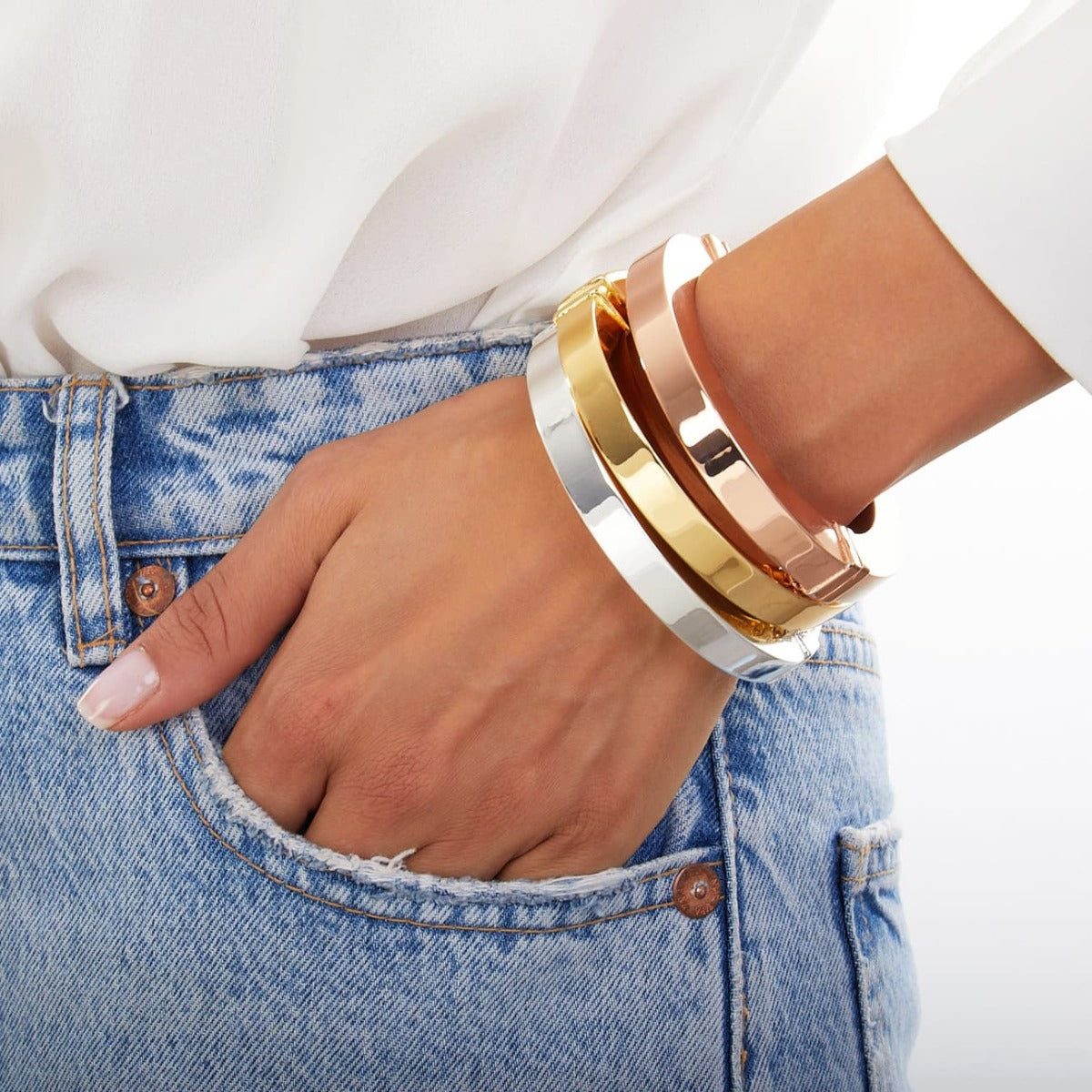 Bracciale dorato rigido Square UNOAERRE cod.1948
